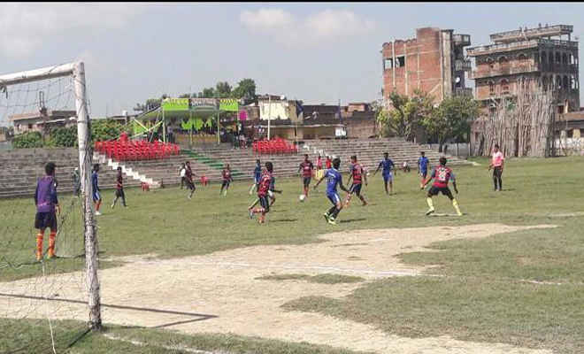 अंतरजिला स्कूल फुटबॉल प्रतियोगिता का आगाज, उद्घाटन मुकाबले में समस्तीपुर की टीम जीती