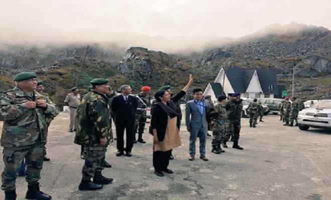रक्षा मंत्री निर्मला सीतारमण ने पूछा नमस्ते का मतलब, चीनी सैनिक ने कहा ..नी हाओ