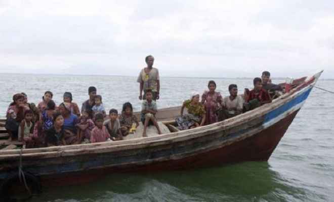 नफ नदी में नाव डूबी, 12 रोहिंग्या शरणार्थियों की मौत