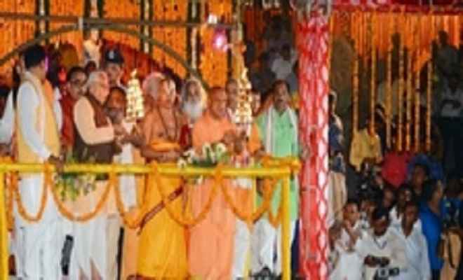 मुख्यमंत्री योगी ने किए श्रीरामलला का दर्शन, मांगा सुख-समृद्धि-सुरक्षा का आशीर्वाद