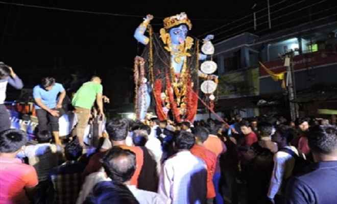 कालीपूजा विसर्जन के लिए सुरक्षा कड़ी, दीपावली के दिन सैकड़ों गिरफ्तार