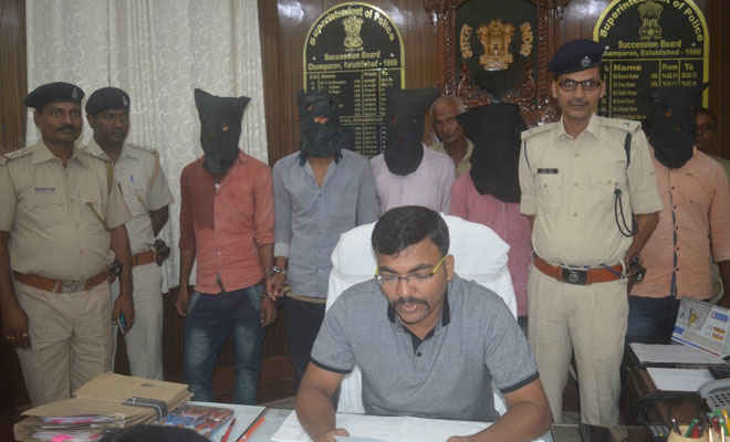 कल्याणपुर व मेहसी पेट्रोलपंप लूटने वाले बदमाशों की योजना मंटू दूबे की हत्या की थी