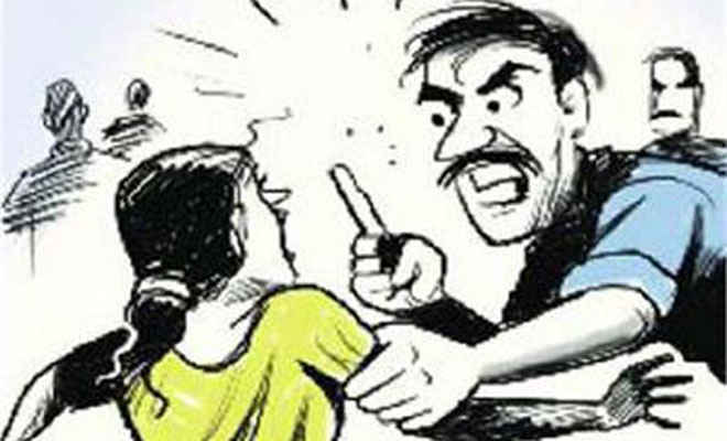 बेलबनवा की दो महिलाओं ने एक दूसरे पर मारपीट व लूटपाट के लगाया आरोप-प्रत्यारोप, जांच कर रही पुलिस