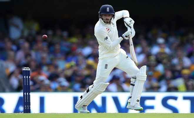 एशेज : पहले दिन इंग्लैंड ने 4 विकेट पर 196 रन बनाए