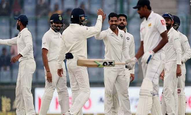 भारत के 410 रनों के जवाब में श्रीलंका ने तीन विकेट पर बनाये 31 रन