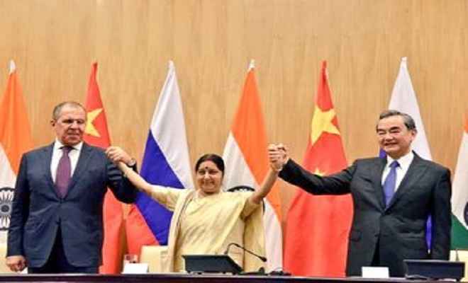 भारत-चीन-रूस की त्रिपक्षीय विदेशमंत्री स्तर बैठक संपन्न