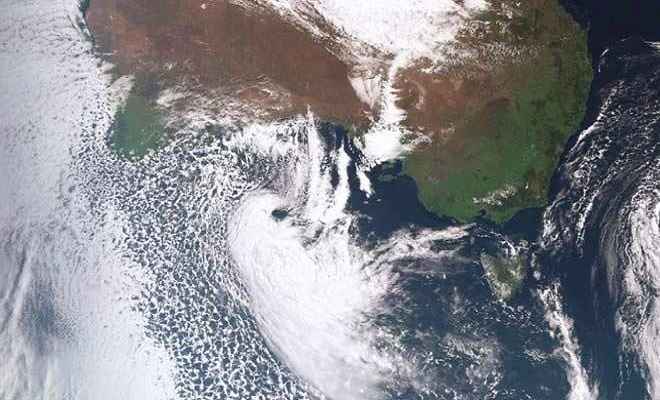 ऑस्ट्रेलिया ने ’डेबी’ तूफान से पहले हजारों लोगों को बाहर निकाला