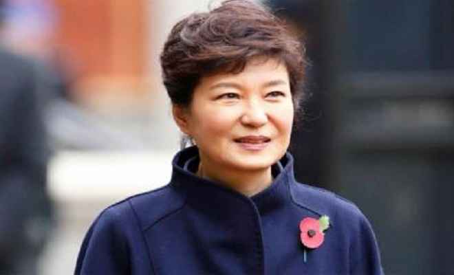 दक्षिण कोरिया की पूर्व राष्ट्रपति पार्क को गिरफ्तार करने की मांग