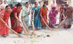 भाजपा महिला मोर्चा ने मंदिरों में चलाया स्वछता अभियान