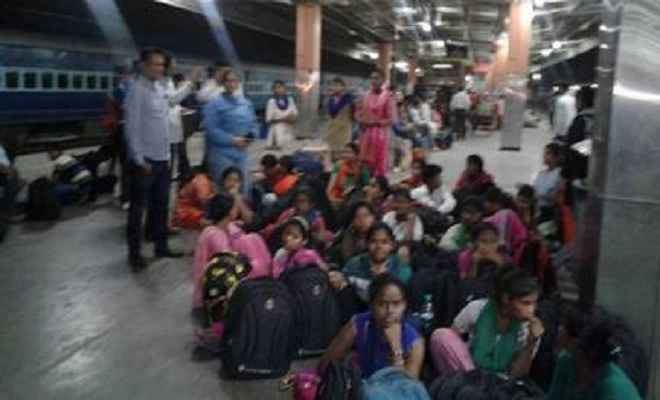 झारखंड के 29 बच्चों को दिल्ली से लाया गया रांची