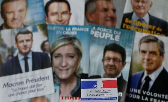 फ्रांस चुनाव: पहले दौर की गणना में मैक्रों, पेन को बढ़त