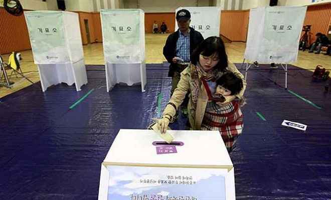 दक्षिण कोरिया में राष्ट्रपति चुनाव के लिए मतदान जारी