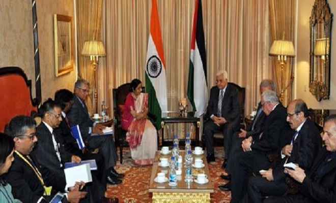 विदेशमंत्री सुषमा स्वराज- फिलिस्तीन के राष्ट्रपति के बीच प्रतिनिधिमंडल स्तर की वार्ता