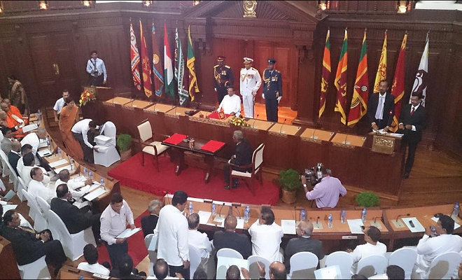 श्रीलंकाई मंत्रिमंडल में फेरबदल, 10 मंत्रियों ने शपथ ली