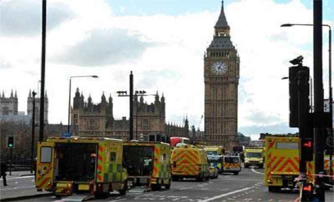 लंदन हमला मामले में 12 संदिग्ध गिरफ्तार