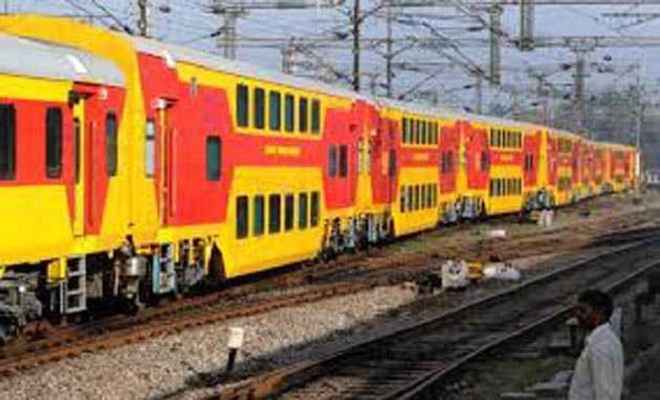 लखनऊ से दिल्ली ​के लिए प्रतिदिन चलेगी डबल डेकर ट्रेन
