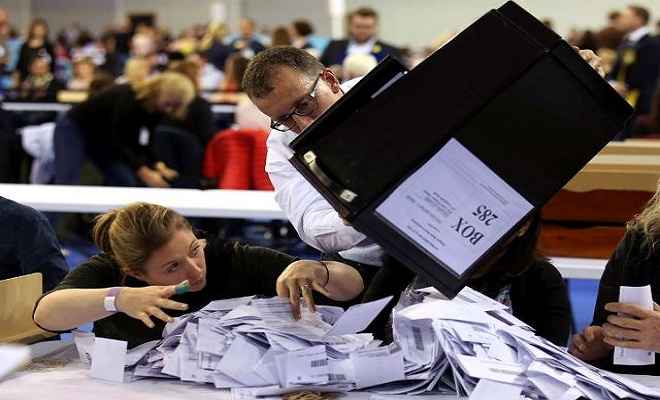 यूके चुनाव: वोटों की गिनती शुरू
