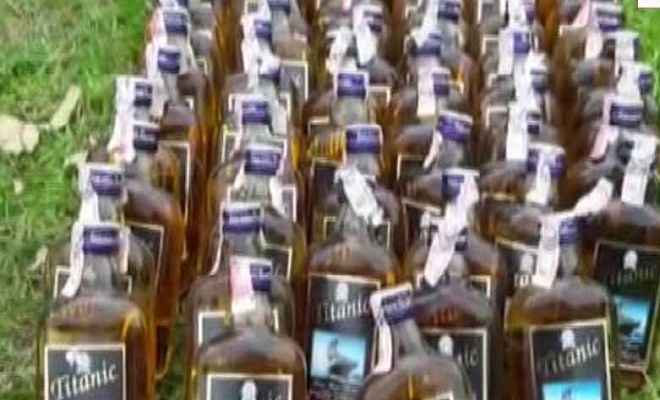 3360 बोतल नेपाली शराब के साथ दो गिरफ्तार