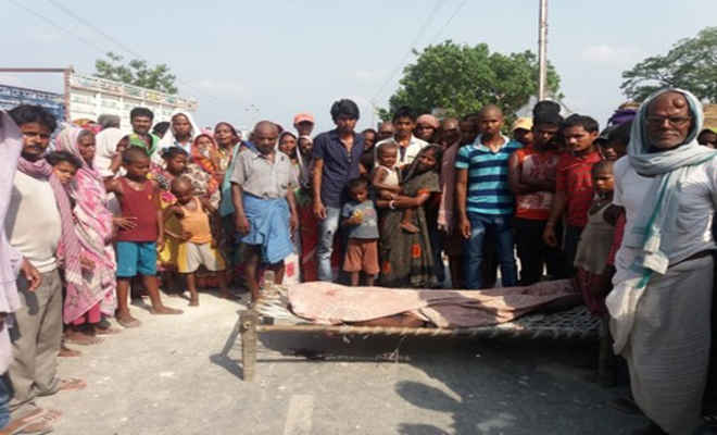 मुजफ्फरपुर में पिकअप की ठोकर से मछली व्यवसायी की मौत, लगाया जाम
