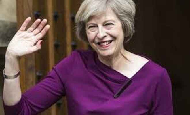 हार की जिम्मेदारी लेते हुए ब्रिटेन की प्रधानमंत्री ने सांसदों से मांगी माफी