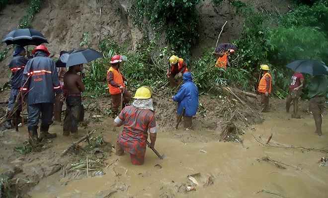 बांग्लादेश में तेज बारिश व भूस्खलन से 107 लोगों की मौत