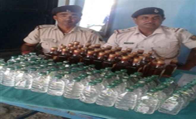 उत्पाद विभाग की टीम ने जब्त की भारी मात्रा में अवैध शराब