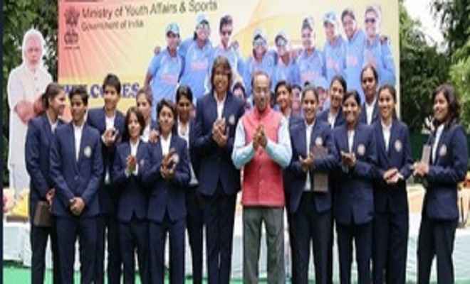 खेल मंत्री गोयल ने भारतीय महिला क्रिकेट टीम को किया सम्मानित