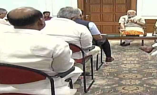 प्रधानमंत्री मोदी ने महाराष्ट्र के सांसदों से की मुलाकात
