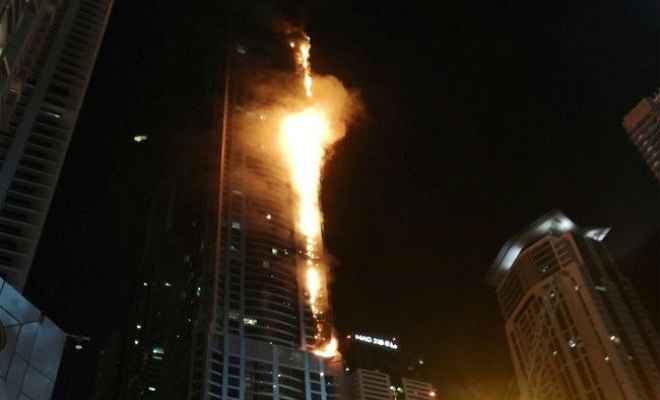 दुबई के टॉर्च टॉवर में लगी आग