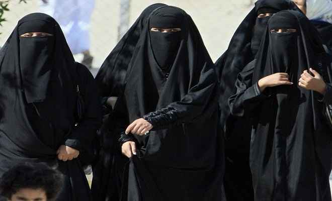 सउदी अरब में महिलाओं को मिलेगी बिकनी पहनने की इजाजत