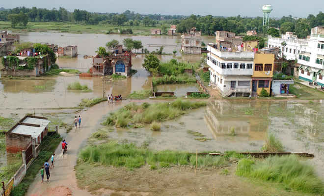 रक्सौल के सुन्दरपुर के रिहायशी इलाकों में घुसा बाढ़ का पानी, बढ़ा संकट