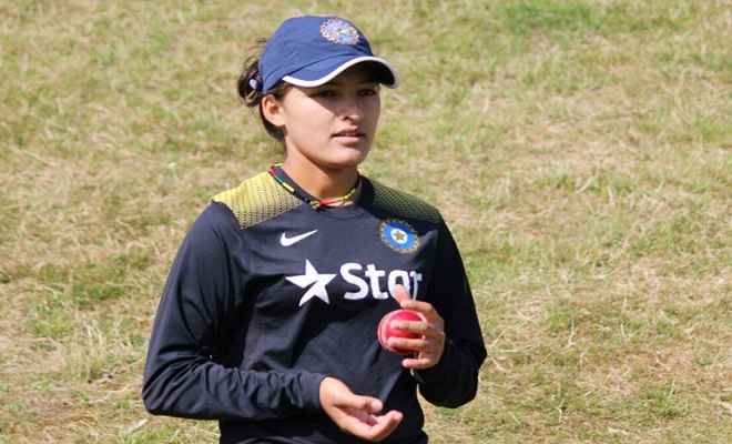 अंतरराष्ट्रीय महिला क्रिकेटर सुषमा वर्मा पर ईनामों की बरसात