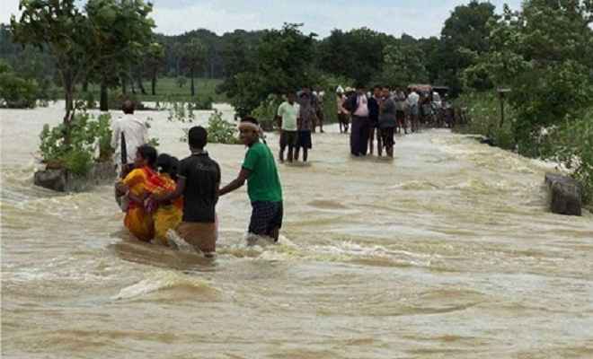 बिहार में बाढ़ का कहर, सेना ने संभाली कमान, सीएम आज करेंगे हवाई सर्वेक्षण