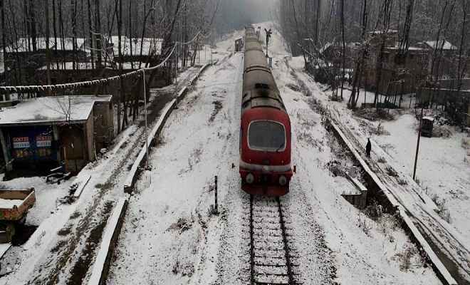 एक बार फिर श्रीनगर से बनिहाल तक की रेल सेवा बंद