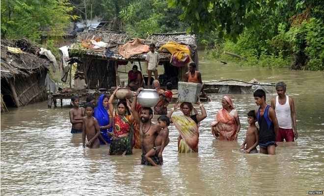 गुजरात सरकार ने बिहार में बाढ़ पीड़ितों के लिए भेजा 5 करोड़ का चेक