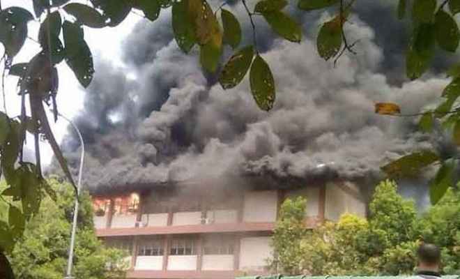 मलेशिया के स्कूल में लगी आग, 25 लोगों की मौत