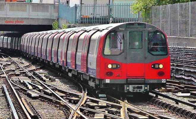 ब्रिटेन ट्रेन विस्फोट मामला: संदिग्धों की तलाश के प्रयास तेज