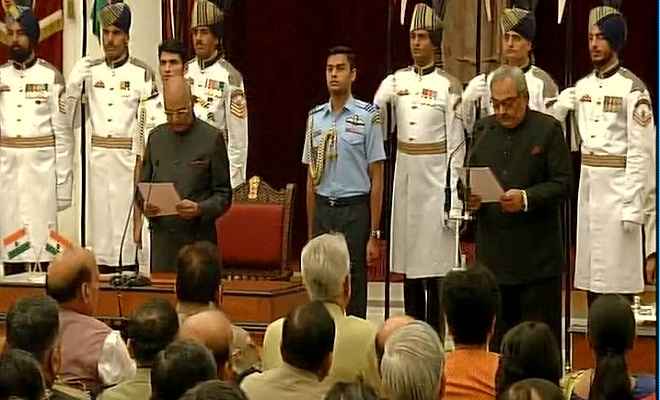राजीव महर्षि भारत के नियंत्रक और महालेखा परीक्षक नियुक्त, राष्ट्रपति ने दिलाई शपथ