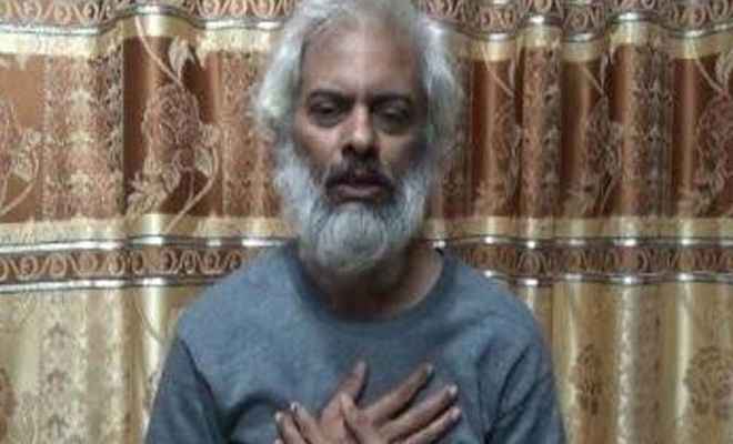 आतंकियों की कैद से छूट कर फादर टॉम भारत पहुंचे