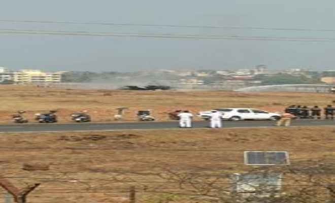 गोवा एयरपोर्ट मिग -29के एयरक्राफ्ट रनवे से उतरा, कोई हताहत नहीं