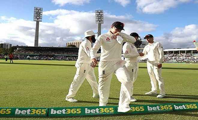 इंग्लैंड की पहली पारी 346 रन पर सिमटी, ऑस्ट्रेलिया की अच्छी शुरूआत