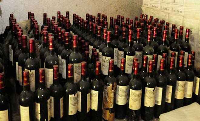 महुआवा एसएसबी कैंप जवानों ने  840 बोतल नेपाली शराब बरामद की, भाग निकले तस्कर
