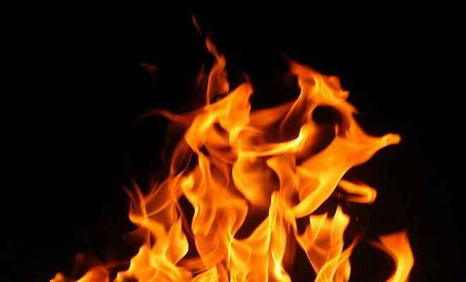 शेखपुरा पहुंची पद्मावत की आग, सड़क जाम और आगजनी
