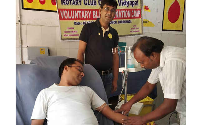 दरभंगा में रोटरी क्लब ऑफ विद्यापति ने किया रक्त दान, कहा- आयुष्मान में 11 मरीजों  की होगी मुफ्त हर्ट सर्जरी