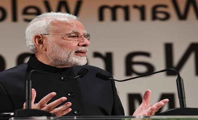 दिवाली के दीपक की तरह दुनिया में देश का नाम रोशन करें: प्रधानमंत्री मोदी