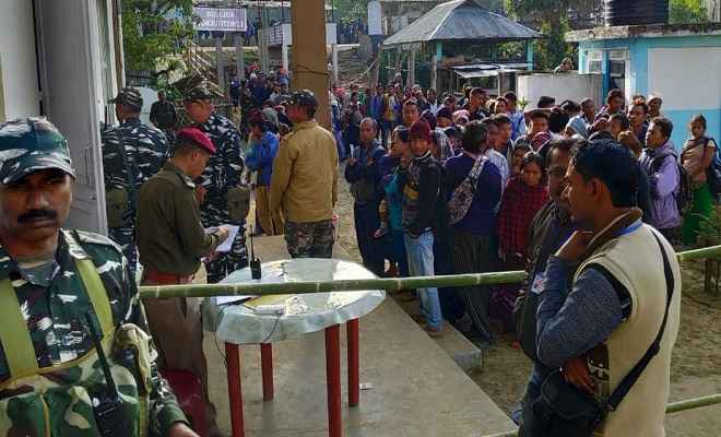 मिजोरम चुनाव : सुबह 9 बजे तक 15 फीसदी लोगों ने किया मतदान