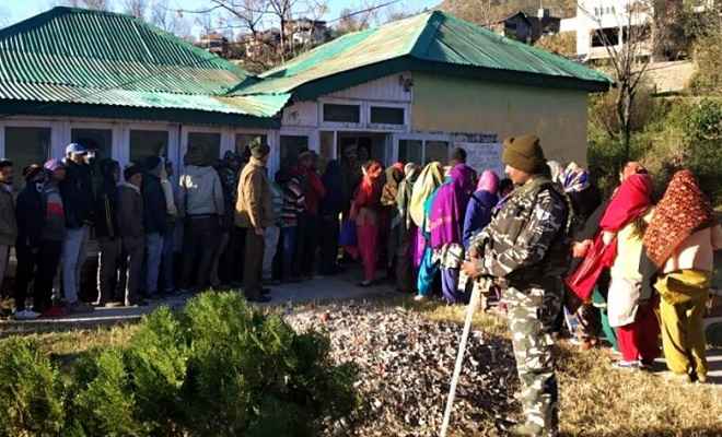 जम्मू/कश्मीर: पंचायत चुनाव के छठे चरण के लिए मतदान शुरू
