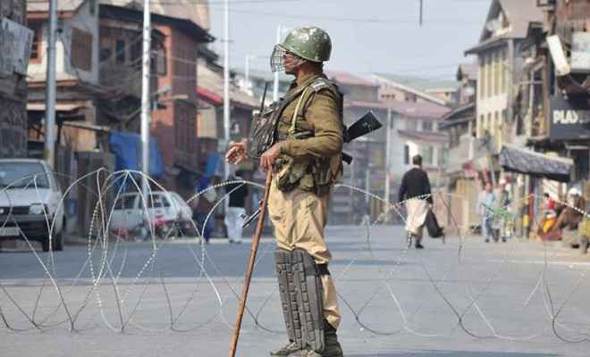 कश्मीर में अलगाववादियों की हड़ताल से जन-जीवन प्रभावित, तनावपूर्ण हुआ माहौल