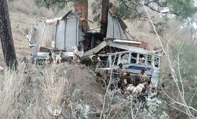 जम्‍मू-कश्‍मीर: खाई में गिरी आईटीबीपी की बस, 1 जवान की मौत, 34 घायल