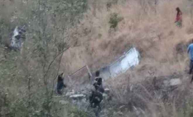 उत्‍तराखंड: अल्‍मोड़ा में बस खाई में गिरी, 10 यात्रियों की मौत